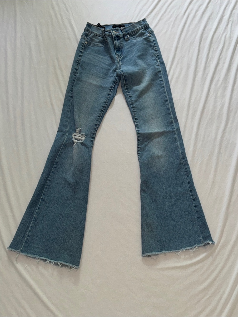 NWOT Y2K Vintage Blue Flared Distressed Women's Jeans in 00